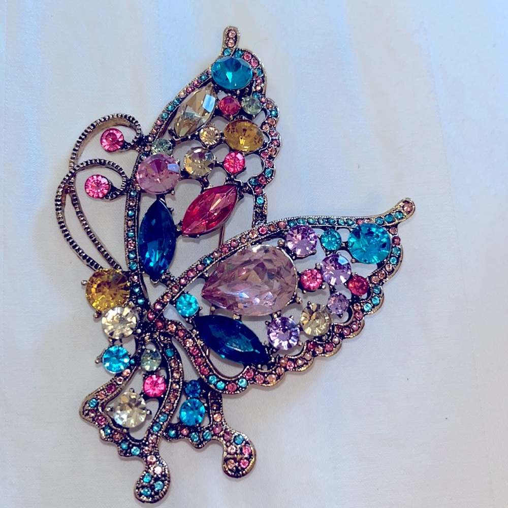 Brooch Butterfly Pin Rhinestones Rainbow New in Box